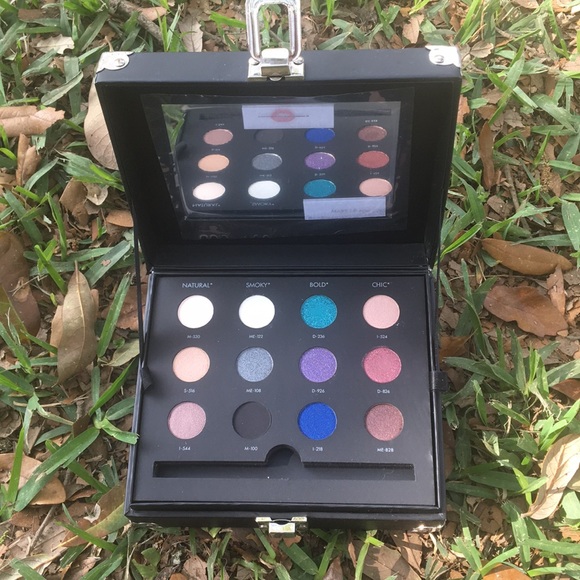 Makeup Forever Studio Case - Picture 2 of 7